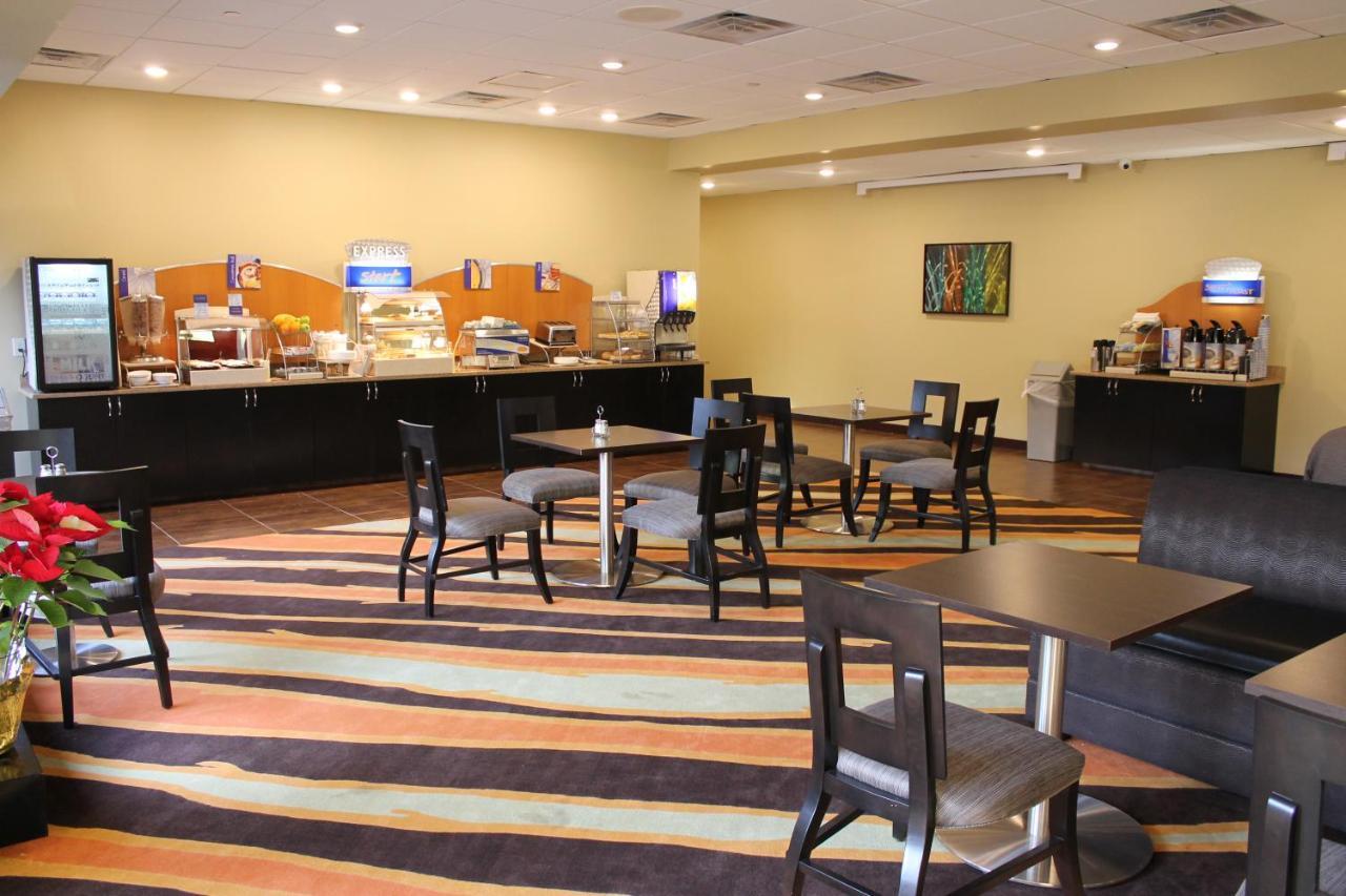 Holiday Inn Express Princeton Southeast By Ihg Plainsboro Екстериор снимка