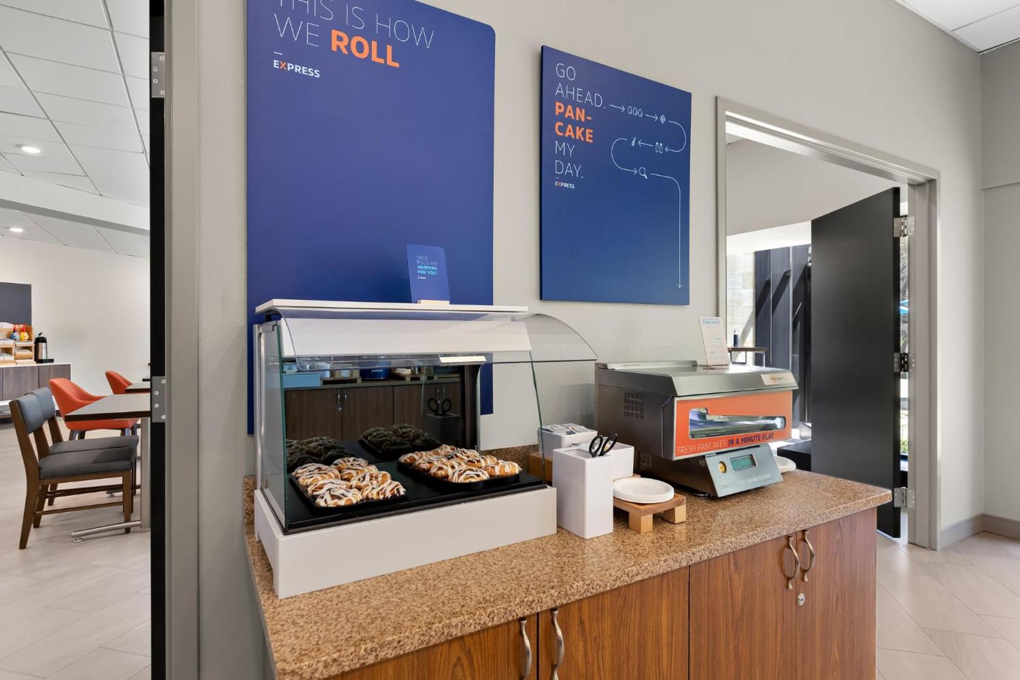 Holiday Inn Express Princeton Southeast By Ihg Plainsboro Екстериор снимка