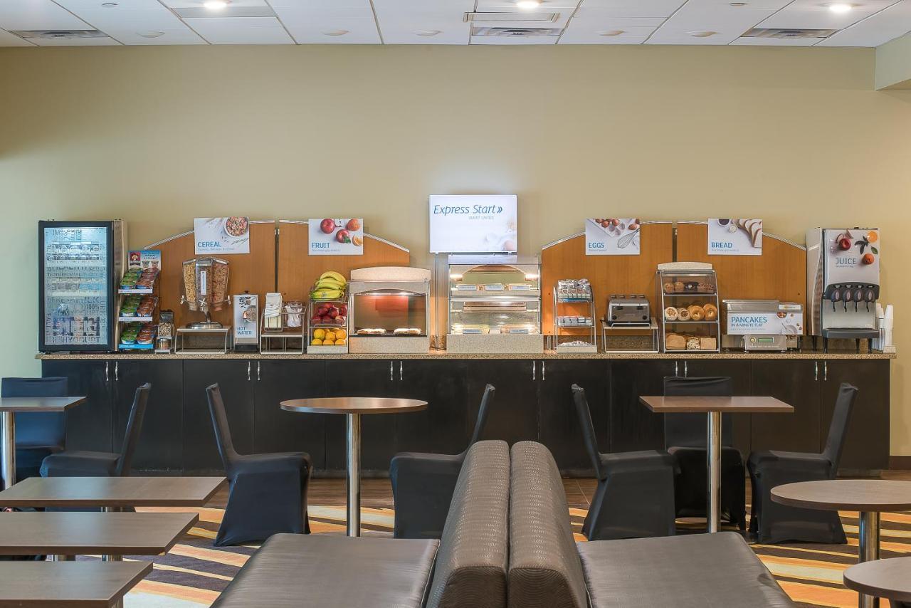 Holiday Inn Express Princeton Southeast By Ihg Plainsboro Екстериор снимка