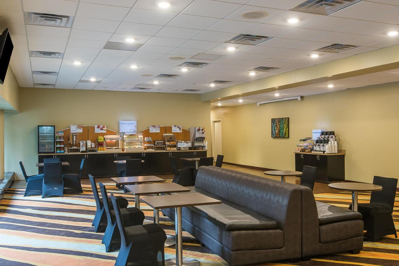 Holiday Inn Express Princeton Southeast By Ihg Plainsboro Екстериор снимка